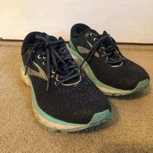 Brooks Ghost 11 running shoes
